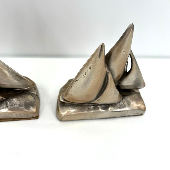 PM Craftsman Heavy Metal Bronze Colored Ship Bookends 5 1/2" - Picture 2 of 10